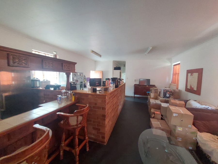 To Let 3 Bedroom Property for Rent in Kannoniers Park North West